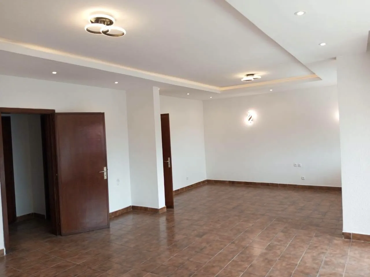APPARTEMENT HAUT STANDING A LOUER DOUALA, QUARTIER #BONAPRISO lea immobilier Cameroun
