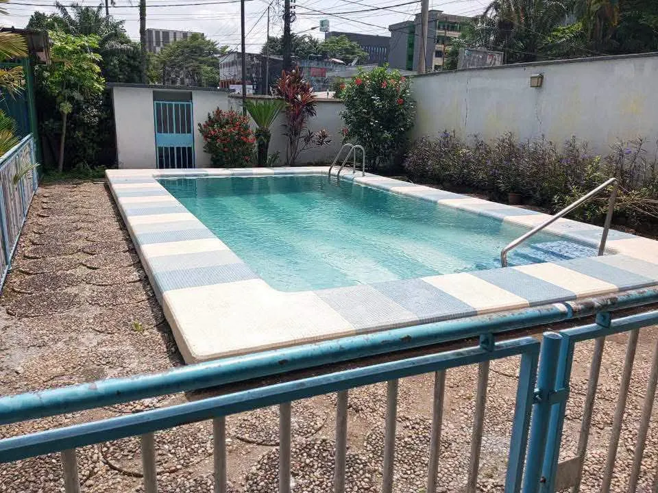 APPARTEMENT HAUT STANDING A LOUER DOUALA BONAPRISO 03 Chambres lea immobilier Cameroun