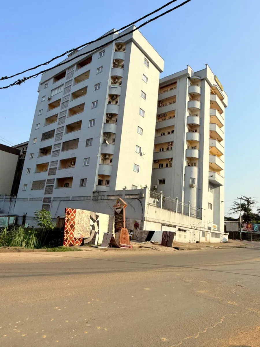 Immeuble tour Jumelle a vendre a Douala quartier bali lea immobilier Cameroun