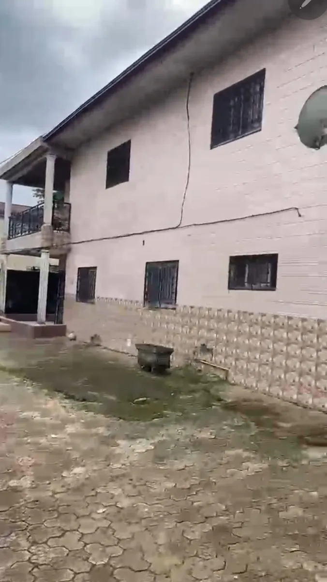 Immeuble à vendre situé à santa Barbara lea immobilier Cameroun