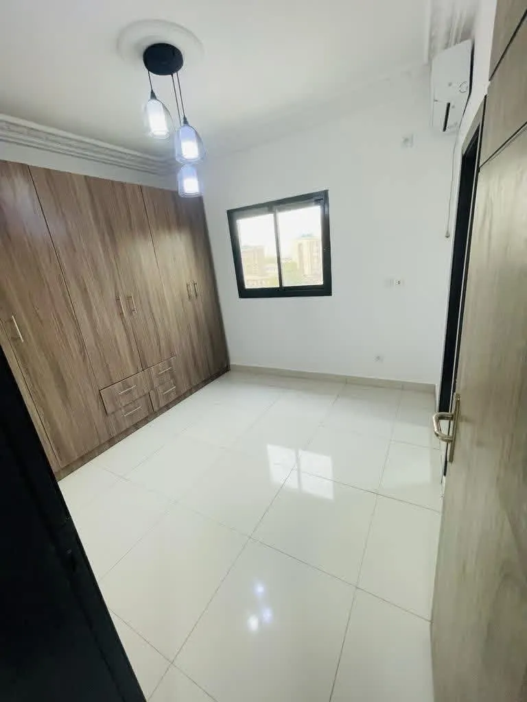 Vaste appartement haut standing Bonamoussadi Yoro Djoss — Léa immobilier au Cameroun