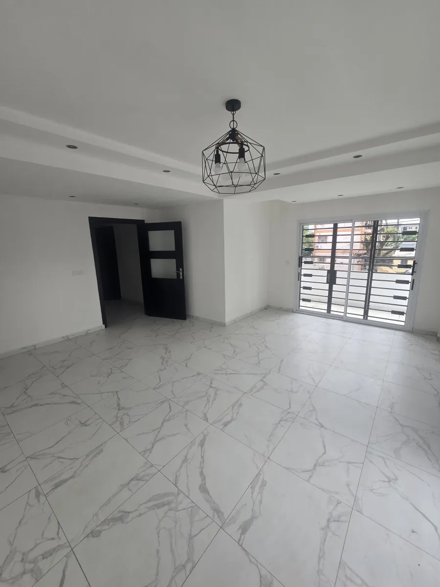 Appartement style duplex lumineux haut standing à louer Bonamoussadi — Léa immobilier au Cameroun