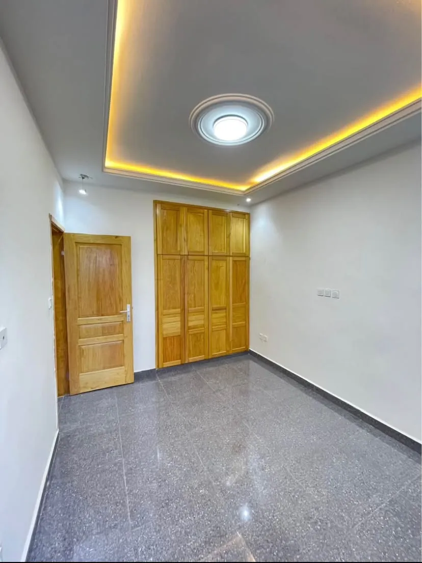 🏠Appartement haut Standing à Logpom maison Jumelle à 150m du goudron  — Léa immobilier au Cameroun
