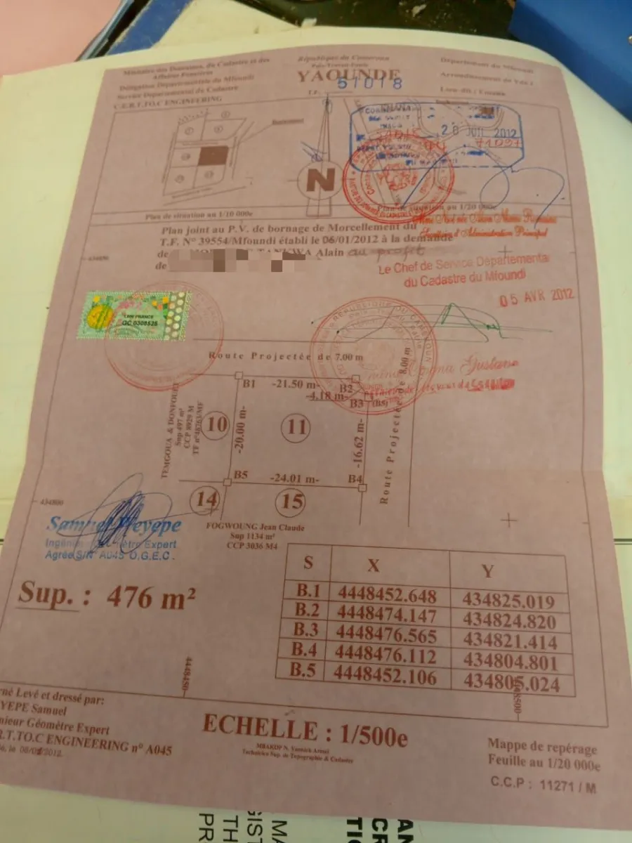 Terrain titré à vendre à Yaoundé  quartier Emana. Superficie 475m2 plat et sec a proximité du goudron, quartier fortement habité. — Léa immobilier au Cameroun
