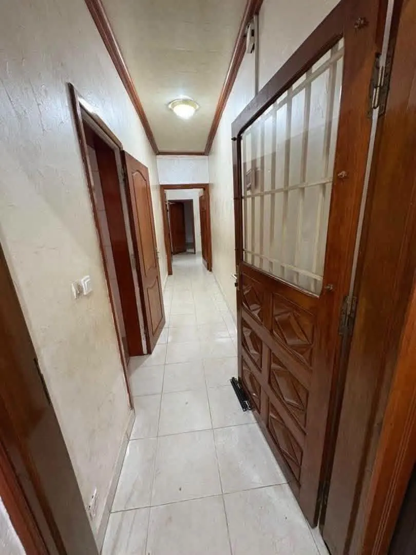 VILLA 4 CHAMBRES À LOUER DOUALA, QUARTIER #BONAPRISO — Léa immobilier au Cameroun